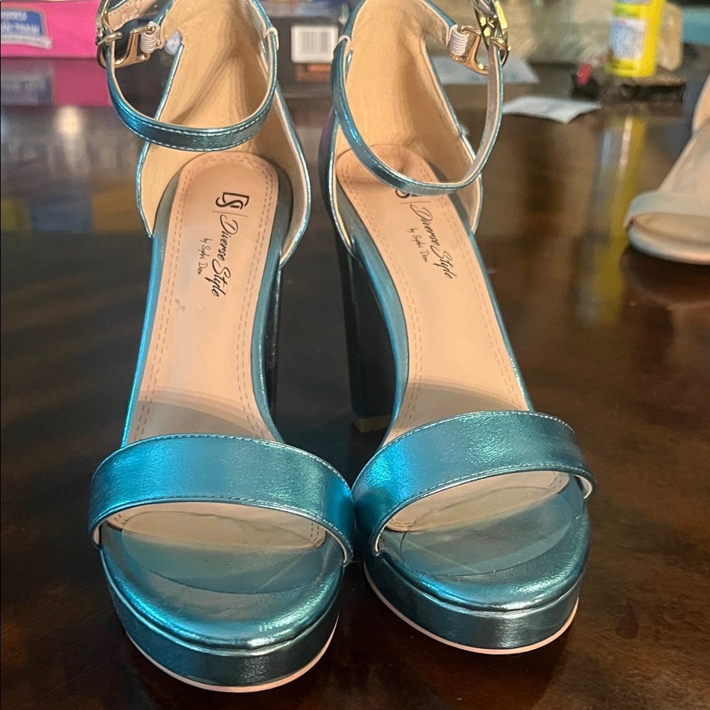 Diverse style  Vibrant Blue Stiletto Heels with Ankle Strap